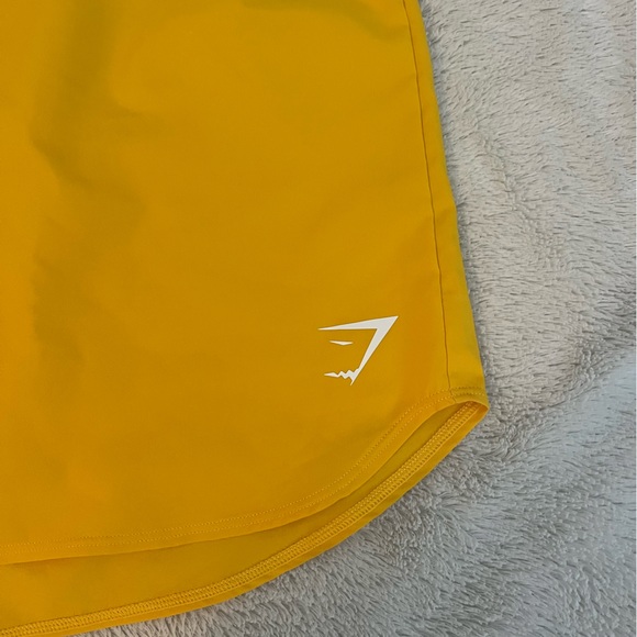 Gymshark Essential Loose Training Shorts - Yellow XL - Picture 4 of 7